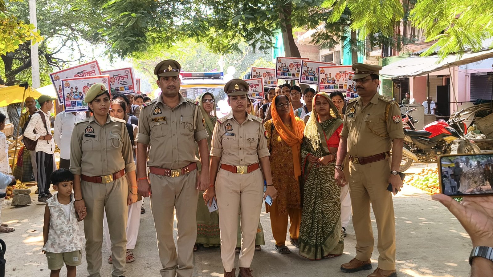 वरिष्ठ पुलिस अधीक्षक के निर्देशन पर पुलिस ने मिशन शक्ति रैली निकालकर छात्राओं और महिलाओं को जागरूक किया रिपोर्ट मुबीन खान